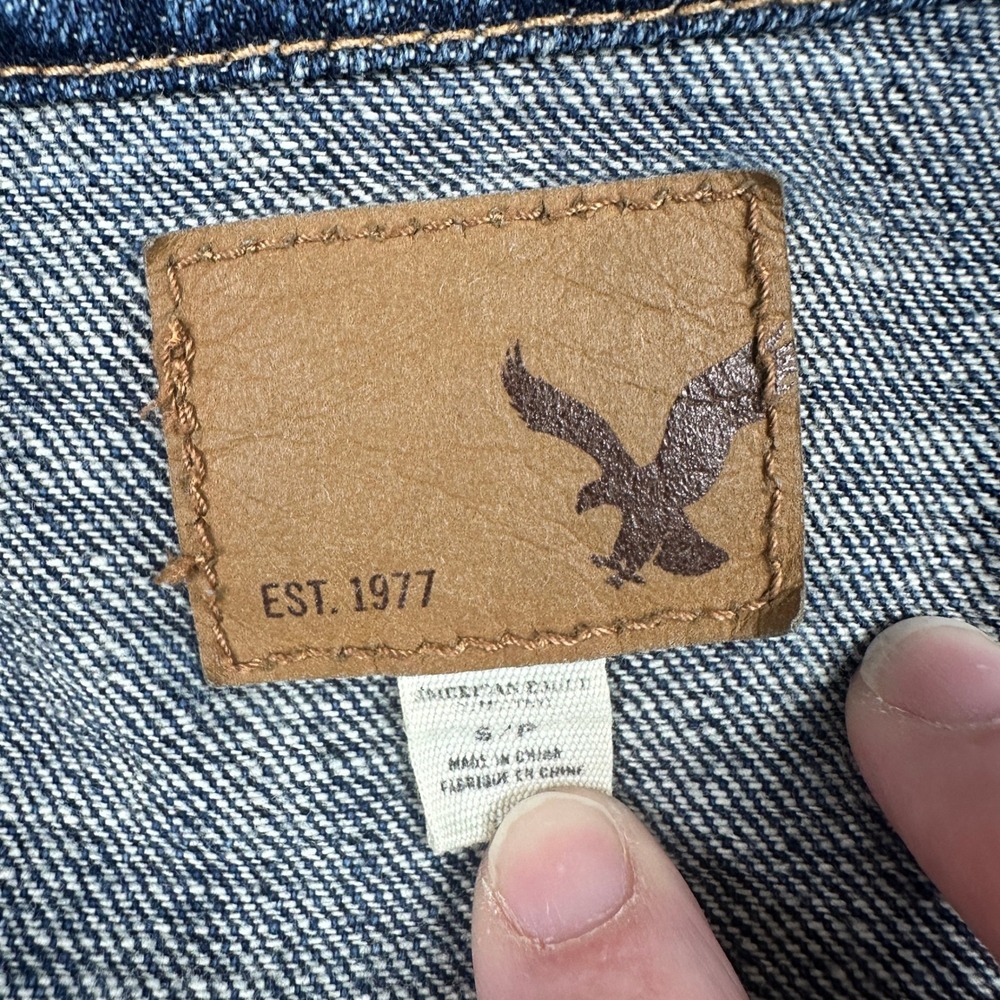 American Eagle Denim Trucker Jacket Womens Small Blue Cotton Dark Wash Classic - Picture 6 of 11
